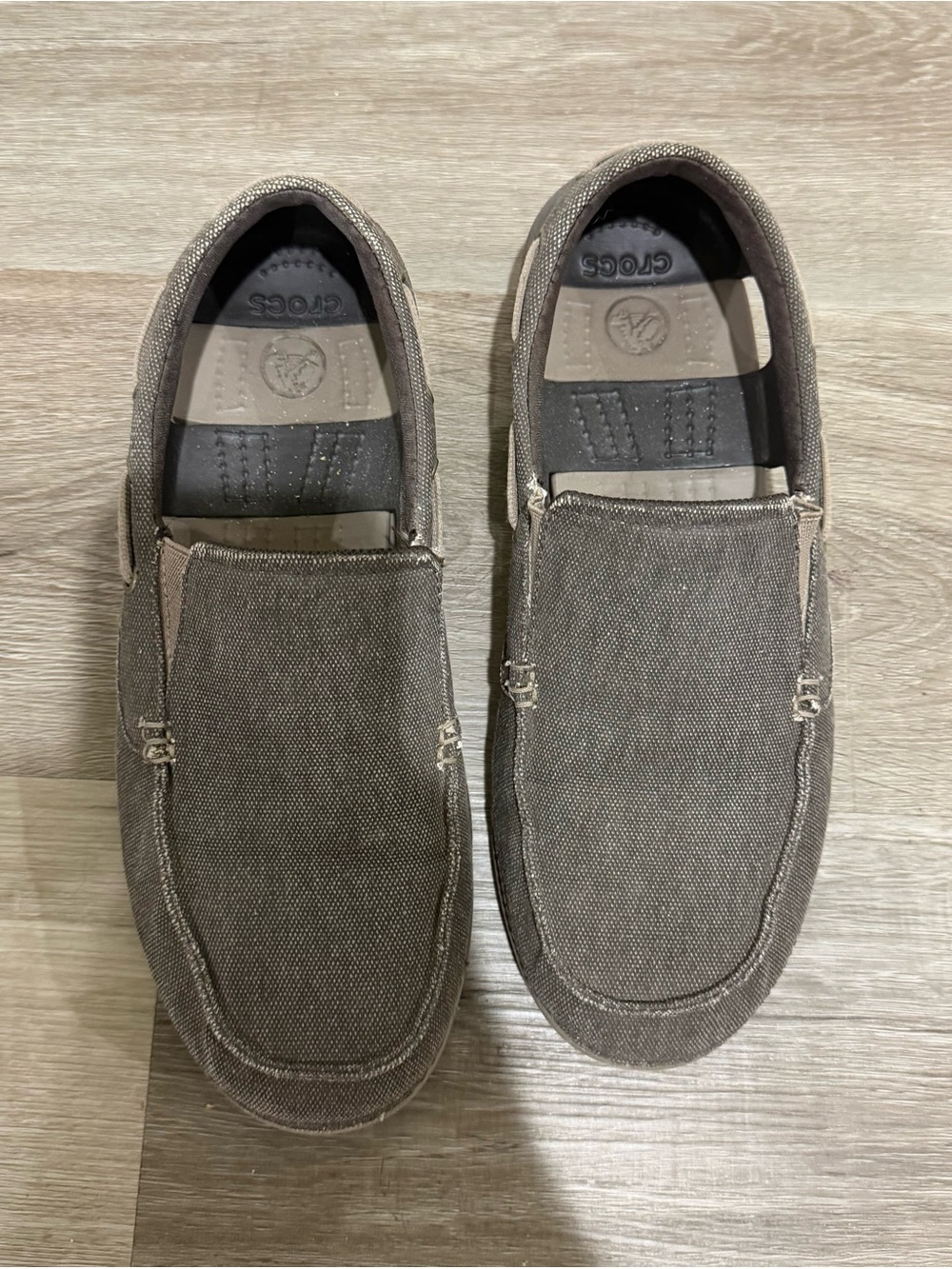 Crocs Men’s Brown Loafers - Picture 2 of 4